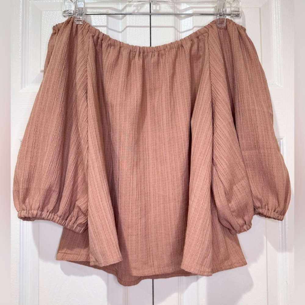 Cure Off-Shoulder puffy sleeve Blouse in Blush Pink-tan. Size Medium. EUC.